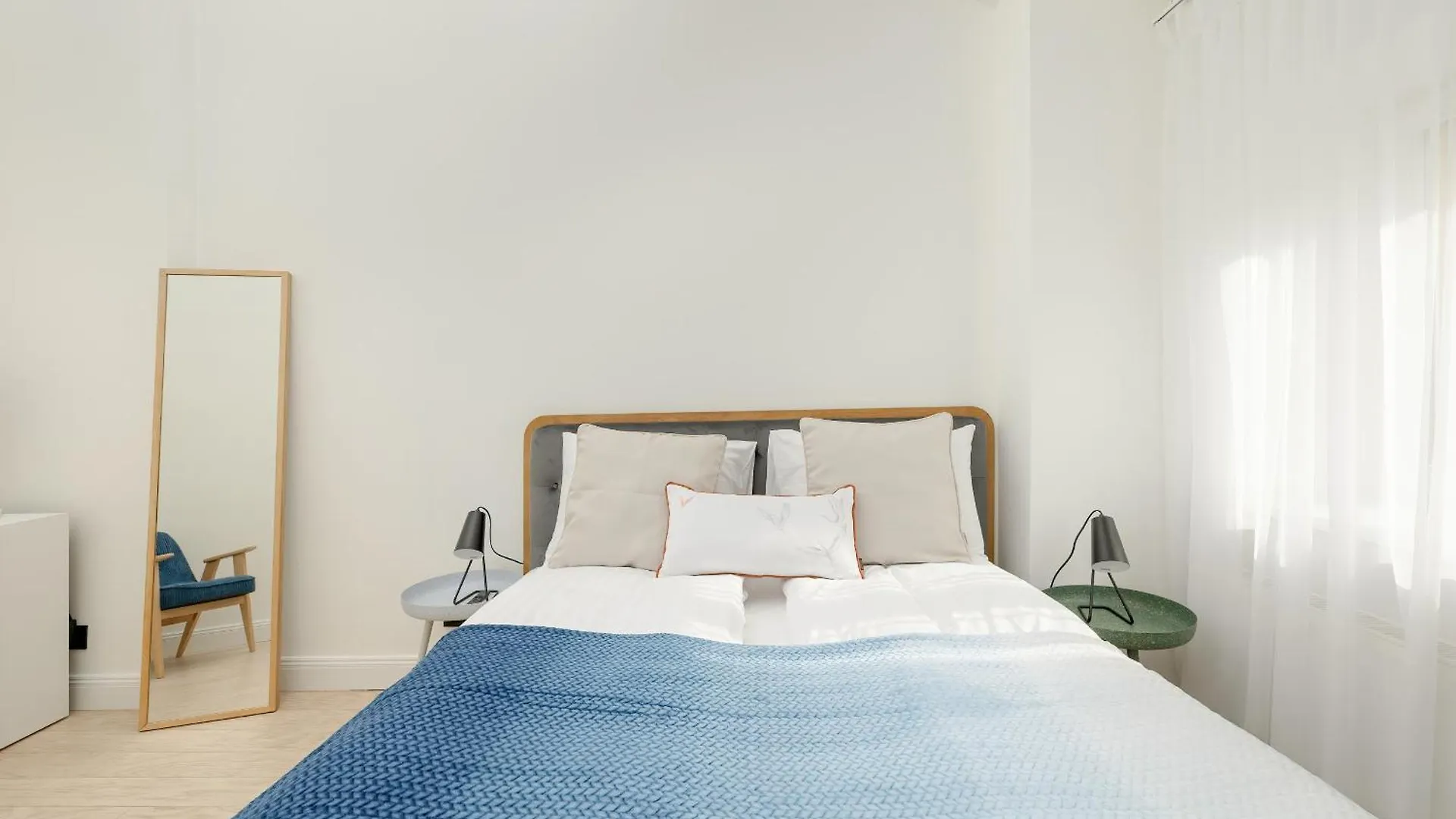 Minimalist Bright Apartment Kopernika Near Old Town In Poznan By Noclegi Renters 0*,  Poland