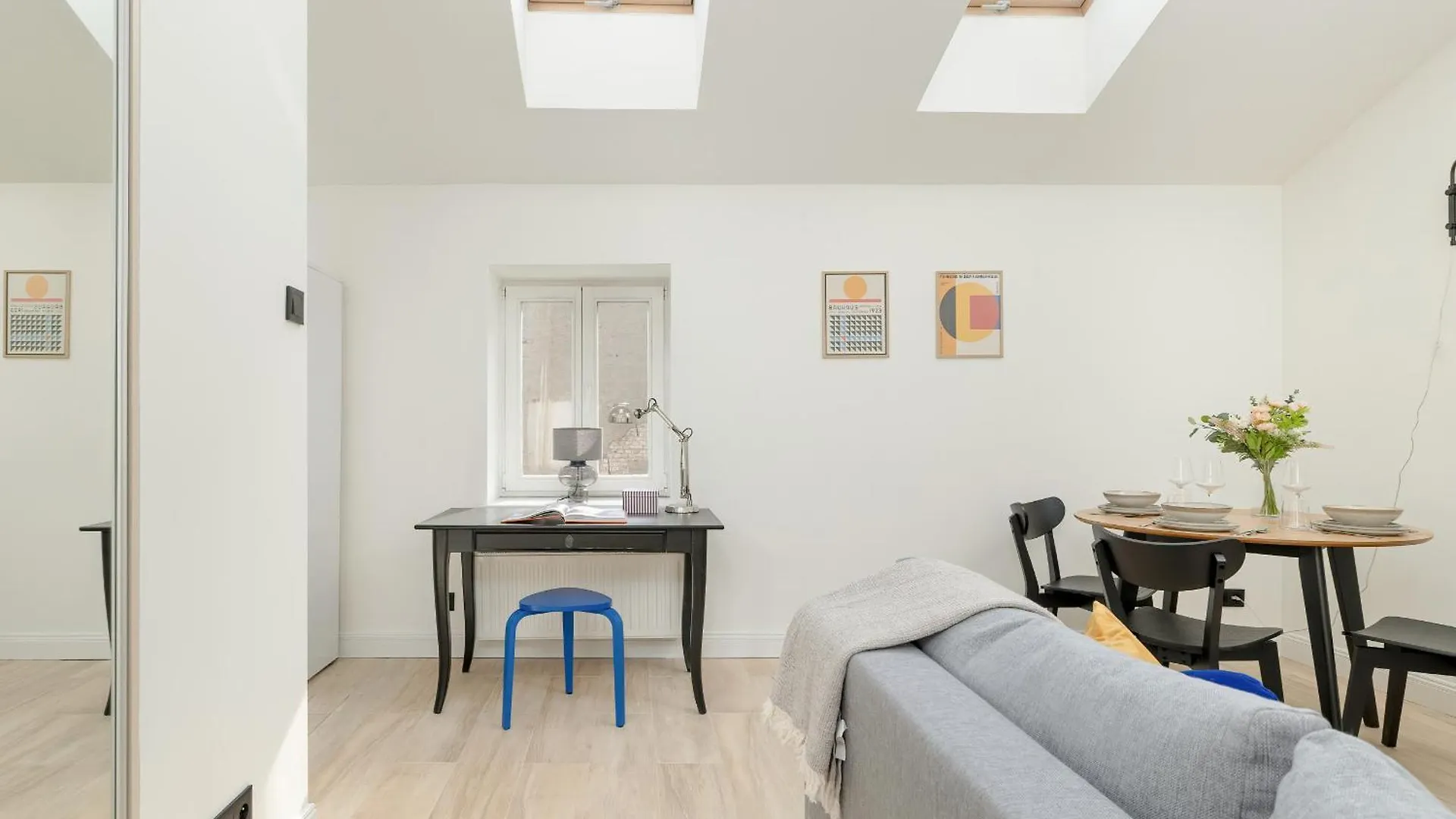 Minimalist Bright Apartment Kopernika Near Old Town In Poznan By Noclegi Renters
